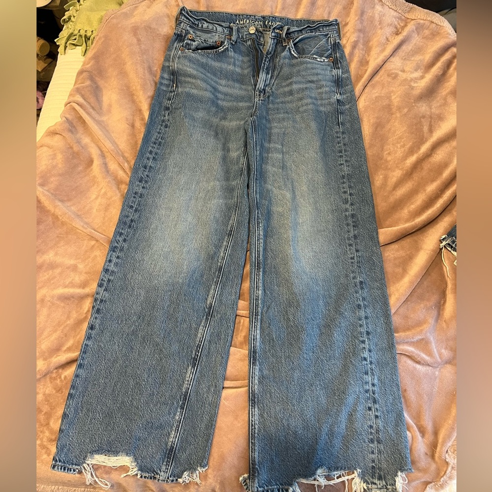 American Eagle high waisted wide leg Jean